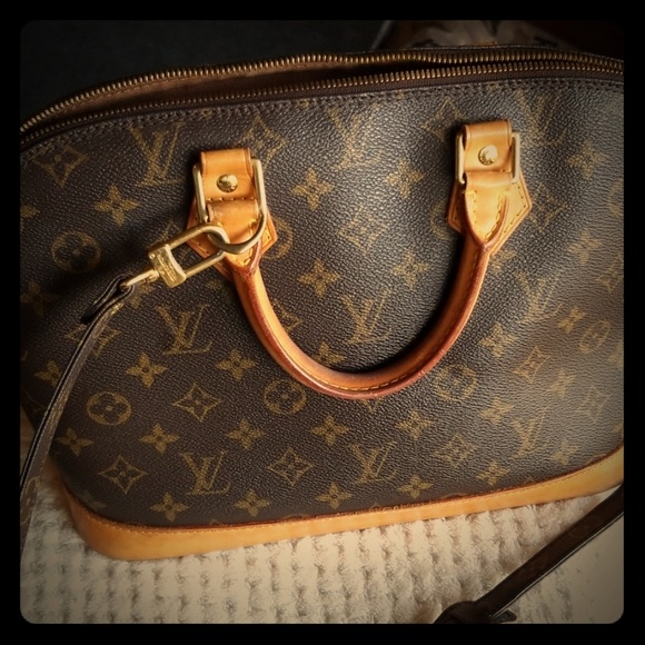 Louis Vuitton Handbags - Louis Vuitton